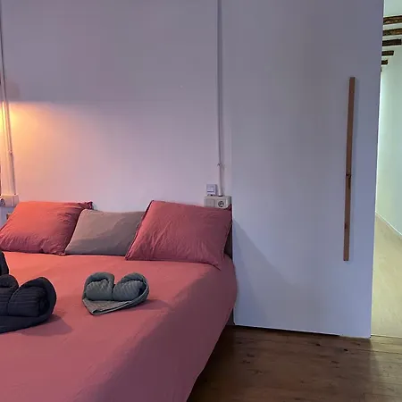 Alojamiento Con Encanto En Planta Superior Ideal Para Trabajo Y Escapadas Familiares En Montserrat Esparreguera Exterior foto
