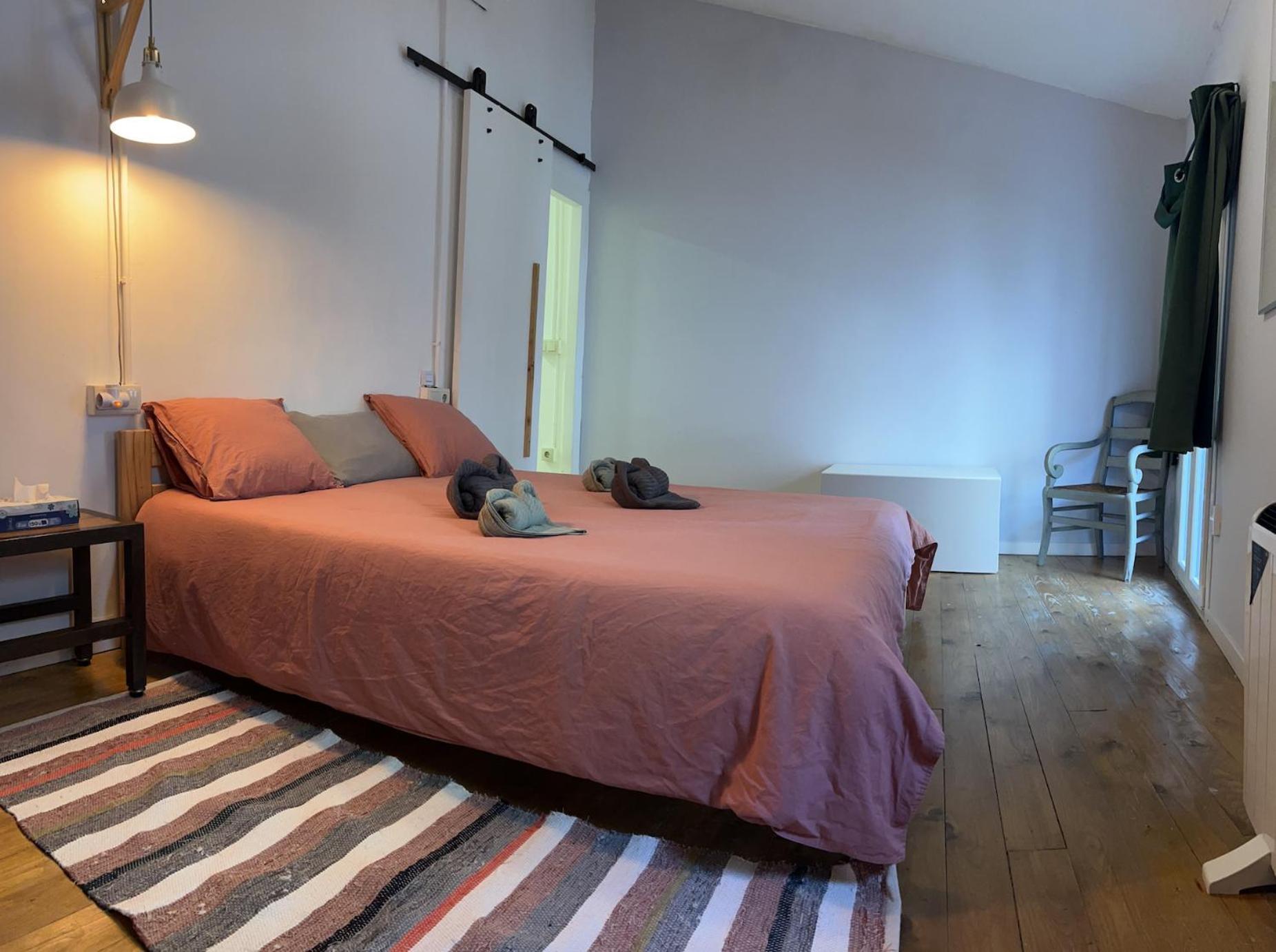 Con Encanto En Planta Superior Ideal Trabajo Y Escapadas Familiares En Montserrat
