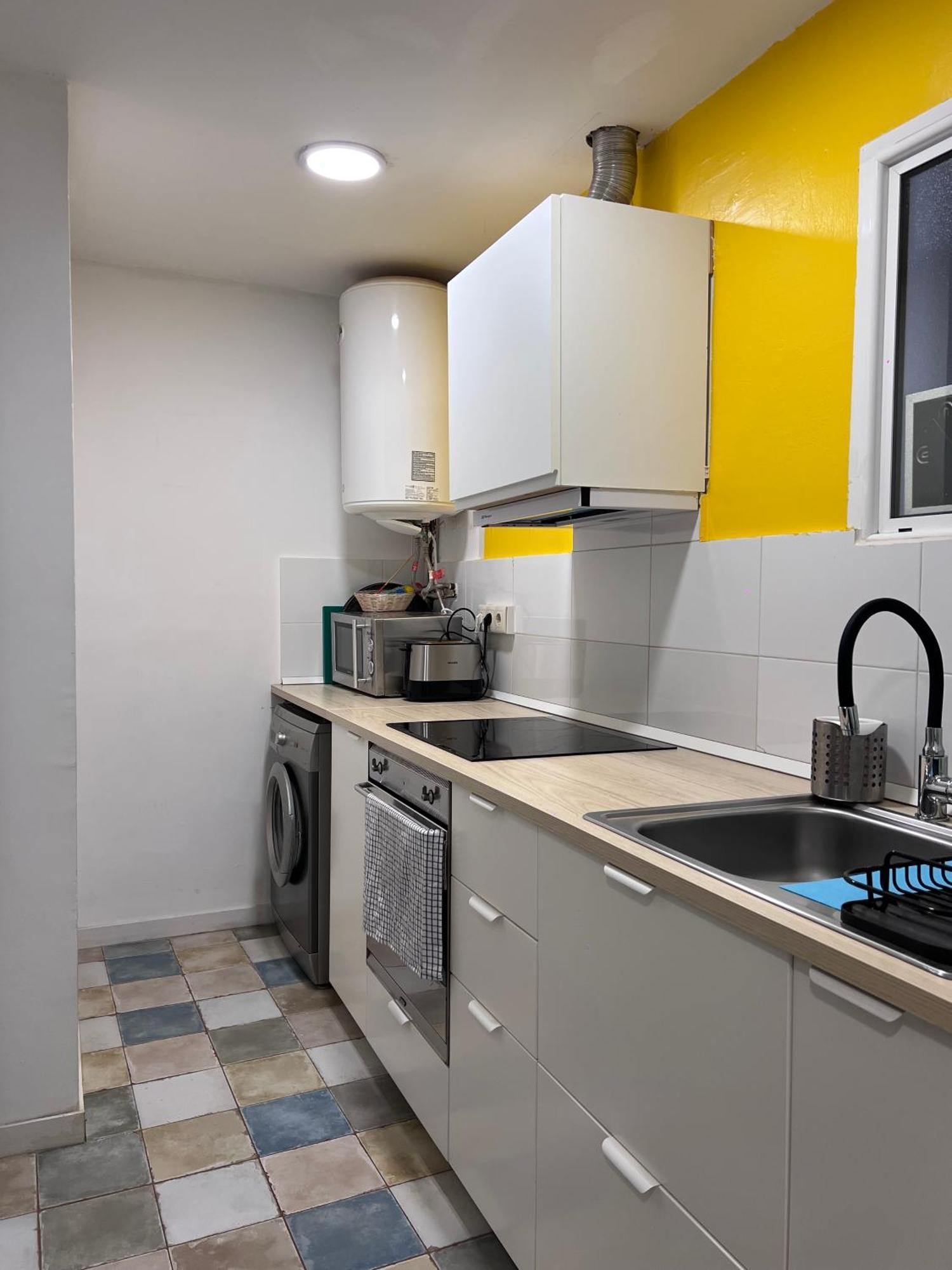 Con Encanto En Planta Superior Ideal Trabajo Y Escapadas Familiares En Montserrat Apartment *