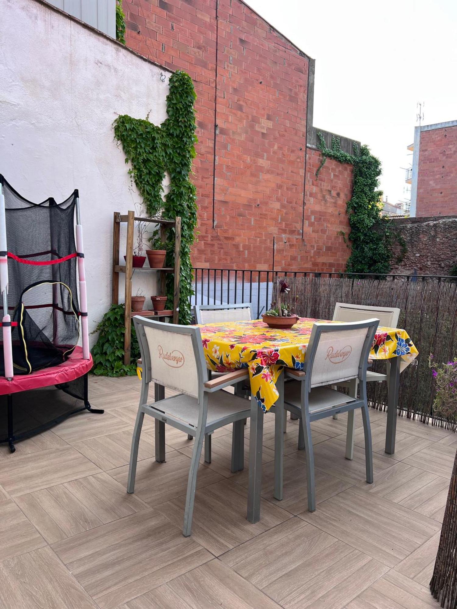 Con Encanto En Planta Superior Ideal Trabajo Y Escapadas Familiares En Montserrat * Esparreguera